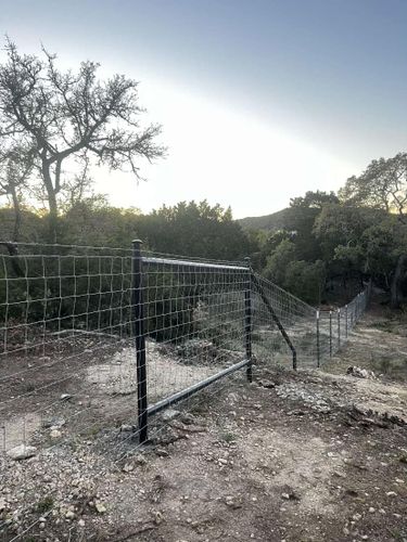 Fencing for Oro Verde in Devine, TX
