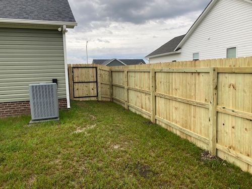 Wood Fencing for Sea Level Fence in Virginia Beach, VA