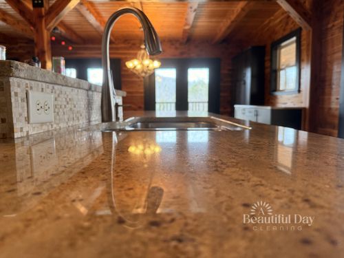 Top to Bottom Deep Clean for A Beautiful Day Cleaning in Rogers, AR