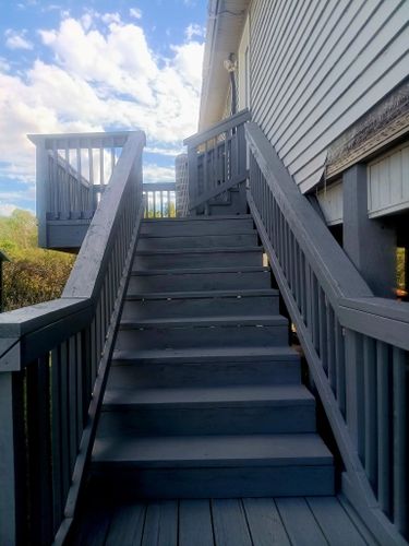 Staining for Hollier's Painting in Lafayette, LA