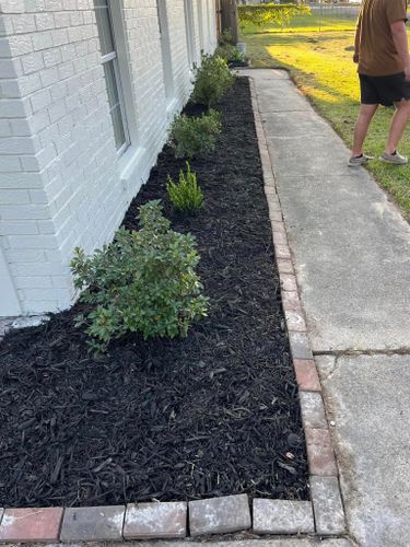 Mulch Installation for Southern Lawn & Tractor in Lake Charles, LA