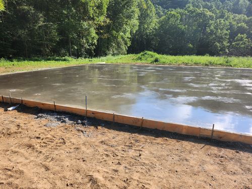 Slabs slick as glass for Hellards Excavation and Concrete Services LLC in Mount Vernon, KY