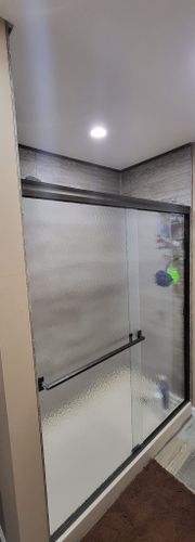 Custom Showers for Shelton’s Construction in London, KY
