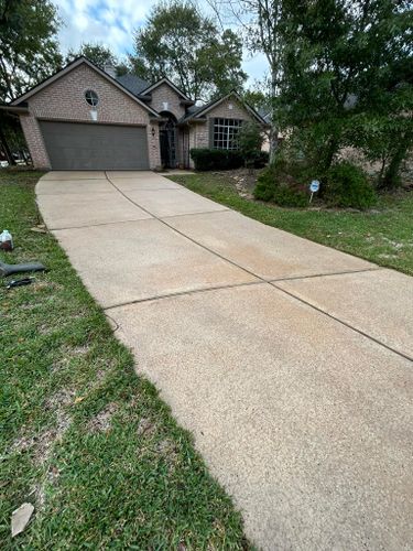 Concrete Cleaning for Everyday Pressure Washing in The Woodlands, TX