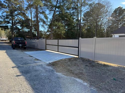 Specialty/Custom Fences for 4 In The Fire Fencing LLC in Darlington, SC
