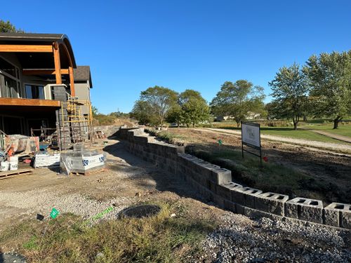 Hardscape Design and Installation for Thomas' Lawn Care in Maryville, MO