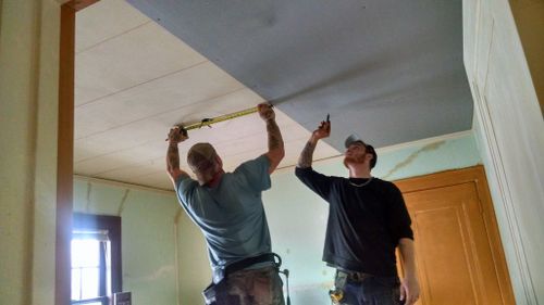  for WALL PROS in Rockford, IL