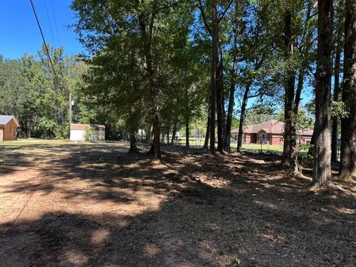  for White’s Land Maintenance in Milton,, FL
