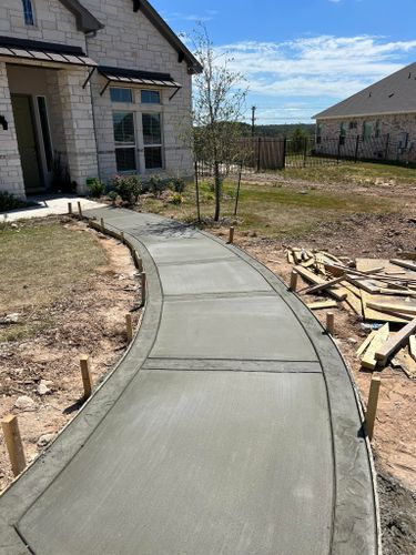 Sidewalk Installation for Limon Pro Concrete in Manor, TX