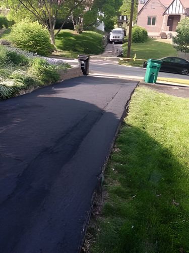 Blacktop Installation & Repair for RICH Trucking in Union, KY