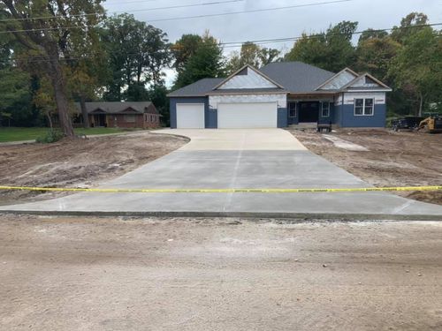 Driveways for Richard Custom Concrete in Bremen, IN