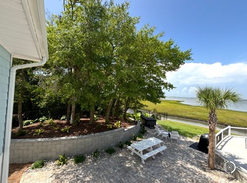 Landscaping for JND Transformation Landscapes & Hardscapes LLC in Cedar Point, NC