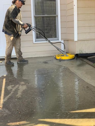 Pressure washing for Atlanta Unique Painting in Atlanta, GA