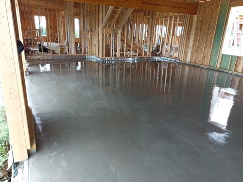 Slabs slick as glass for Hellards Excavation and Concrete Services LLC in Mount Vernon, KY