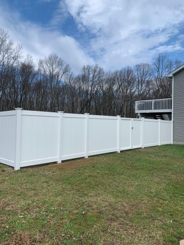 Vinyl fence  for Wantage Fence & Stonework, LLC in Wantage, New Jersey