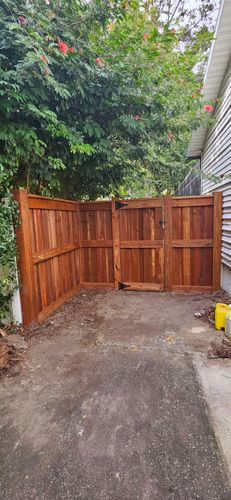 Wood Fence Installation for ASAP Fence & Gates - Central, FL in Leesburg, FL
