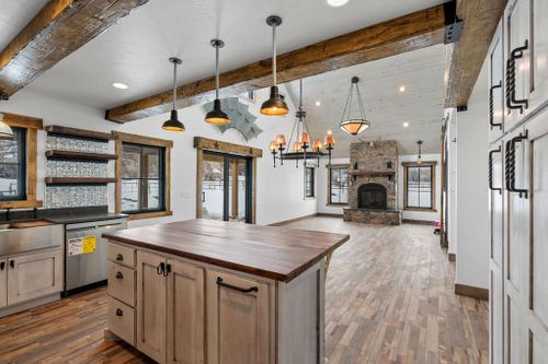 Kitchen Renovation for Innovative Construction in Centerville, Utah