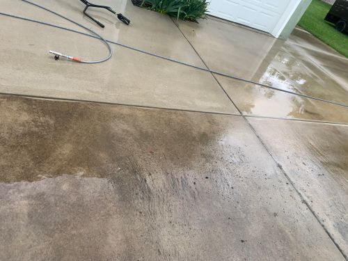 Pressure Washing for Calvert Clean Up, Pressure Washing & Hauling LLC in Pasadena, MD