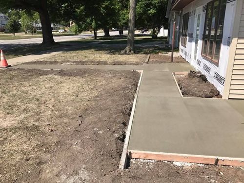 Driveways, Patios, Sidewalks, Firepits for Custom Concrete Enterprises in Springfield, IL