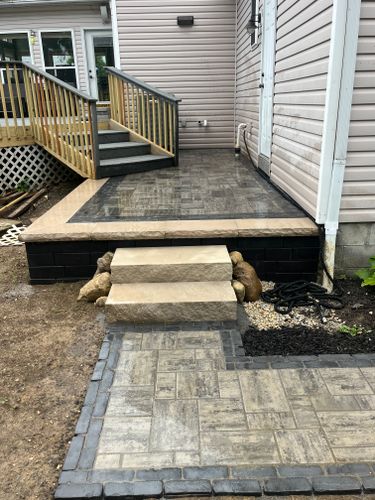 Paver Patios & Walls for Elevate Landscape & Hardscape in West Jefferson, OH
