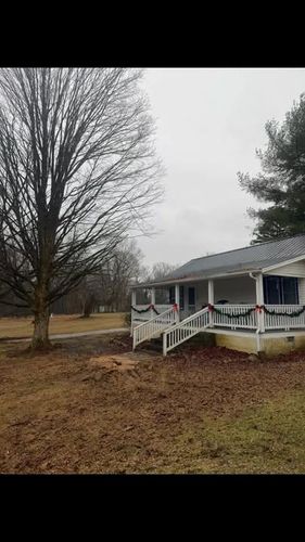  for McBee’s Tree Service in Sewanee, TN