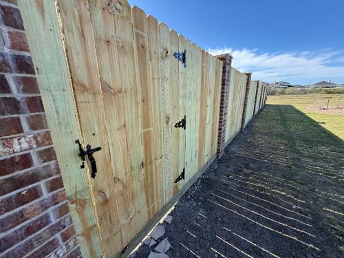 Fencing for Keen Decorative Concrete in Corpus Christi, TX