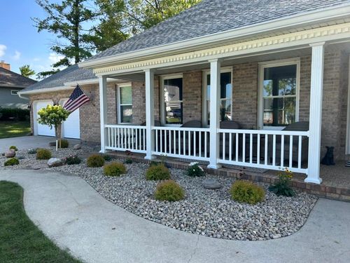 Aggregate & Metal Edge Installation for Higgins landscaping LLC in West Jefferson, OH