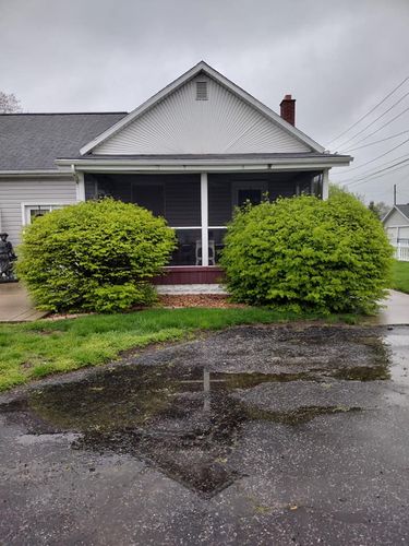 Lawn Care and Maintenance for R&M Lawn Control in Defiance, OH