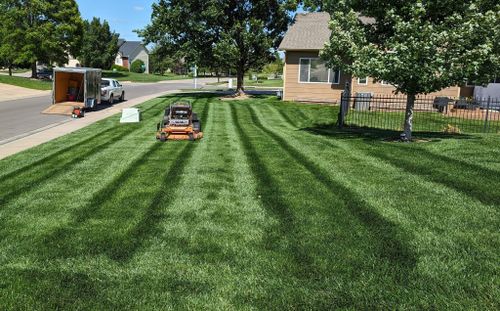 Lawn Maintenance for Gavin's Lawn Maintenance in Derby, KS