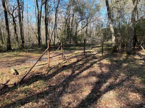  for 5-7 Fencing & Construction in Madisonville, TX