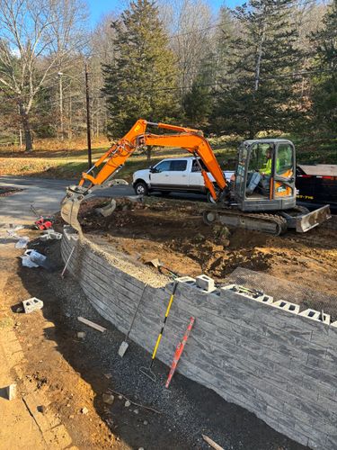 Retaining walls for Davis Services  in Bethany, CT