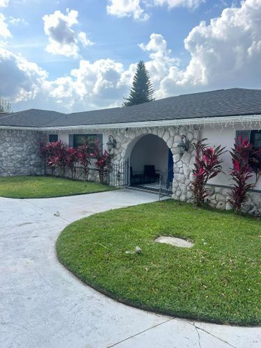 All Photos for Estrada All Pro Lawn Service in Auburndale, Florida