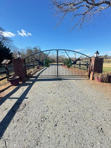 Custom Fence Design for DR Solutions LLC in Boiling Springs, SC