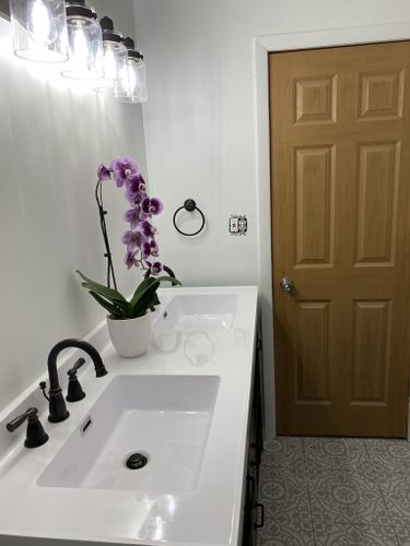Bathroom Remodeling for Straight Edge Custom Painting, LLC in Milwaukee, WI