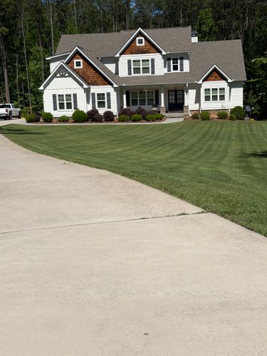  for Fantastic Lawn Care LLC in Fayetteville, GA