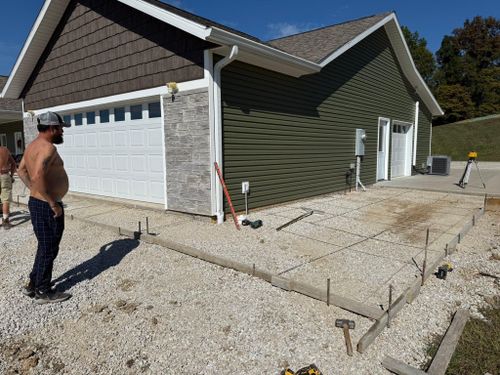 Driveways & Sidewalks for Whitfield Concrete Construction in Solsberry, IN