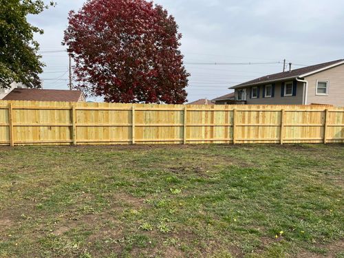 Fences for Illinois Fence & outdoor co. in Kewanee, Illinois