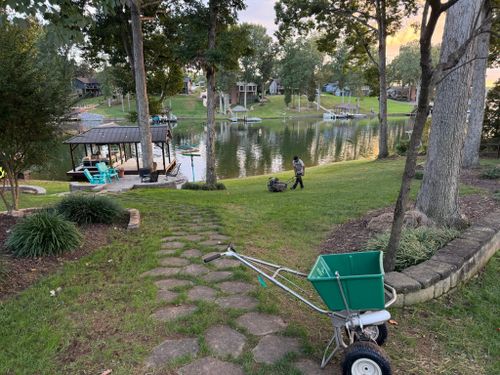 Leaf Clean Up for America's Top Pick Lawn & Landscaping in Gastonia, NC