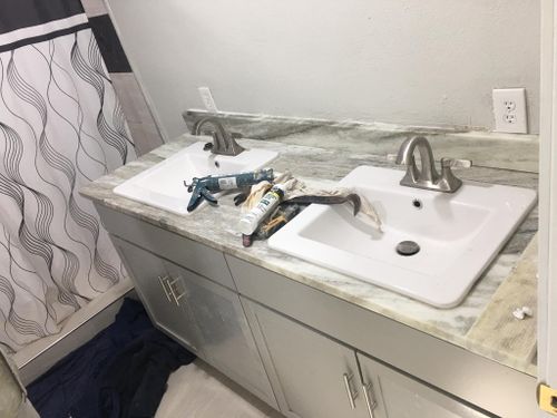 Granite Countertop Installers for E & E Roofing in Baytown, TX
