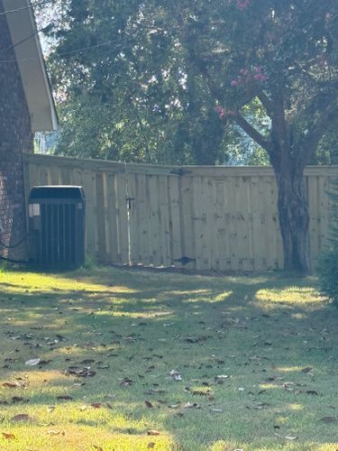  for Pennington Fence Co in Tupelo, MS