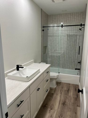 Bathroom Renovation for HMCI General Contractors in Rockport, TX