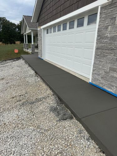Driveways & Sidewalks for Whitfield Concrete Construction in Solsberry, IN