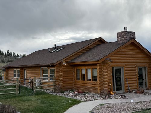 Log replacement and repair. for Wild West Log home specialists in Corvallis, MT