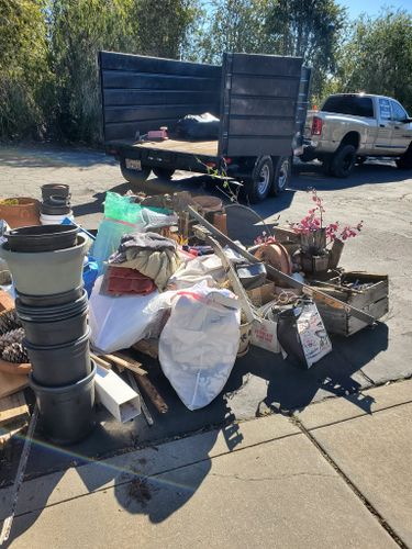 Construction Debris Removal for J.R.C Tree Services & Junk Removal in Fallbrook Junction, California