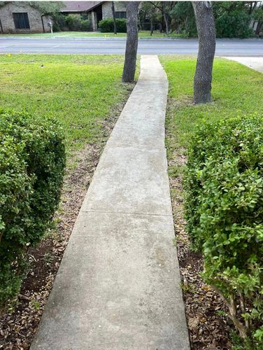 Driveway & Sidewalk Cleaning for Savage Pressure Washing in San Marcos, TX