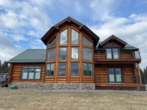 Log replacement and repair. for Wild West Log home specialists in Corvallis, MT