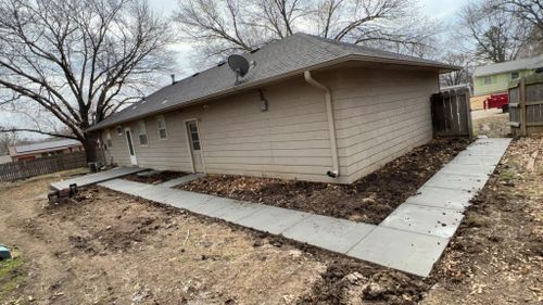 Sidewalk Installation for Premium Concrete Construction in Topeka, KS