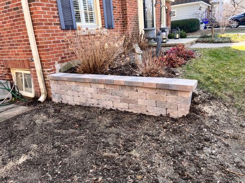 Stone Wall Installation for DG Stone & Landscaping Designs in DuPage County, Illinois