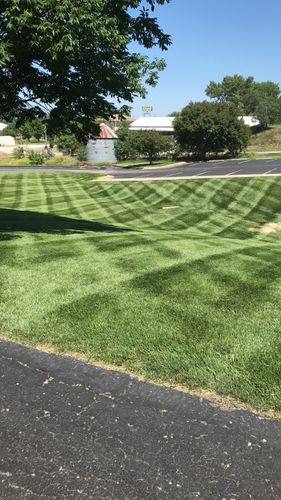 Lawn Mowing for Thomas' Lawn Care in Maryville, MO