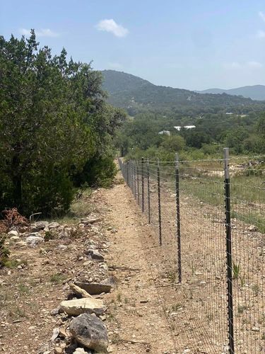 Fencing for Oro Verde in Devine, TX